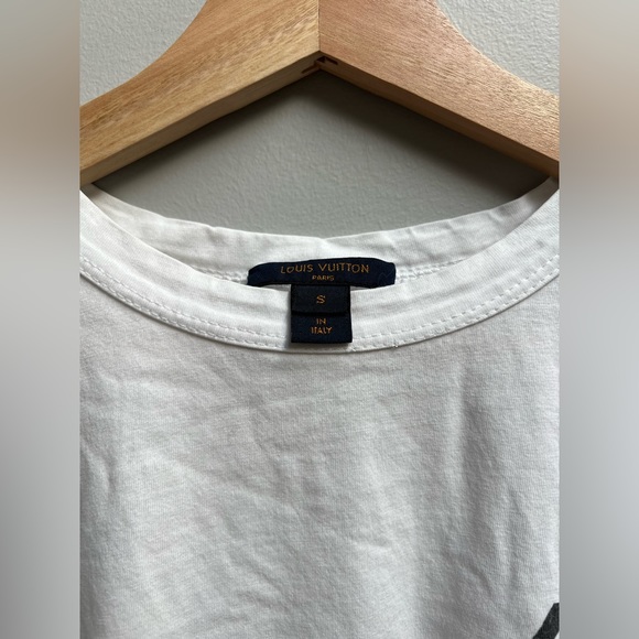 Louis Vuitton Tee Shirt - Picture 2 of 3